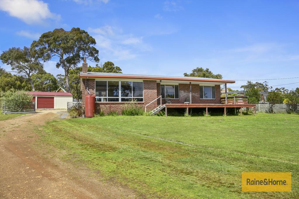 8 Barton Ave, Triabunna, TAS 7190