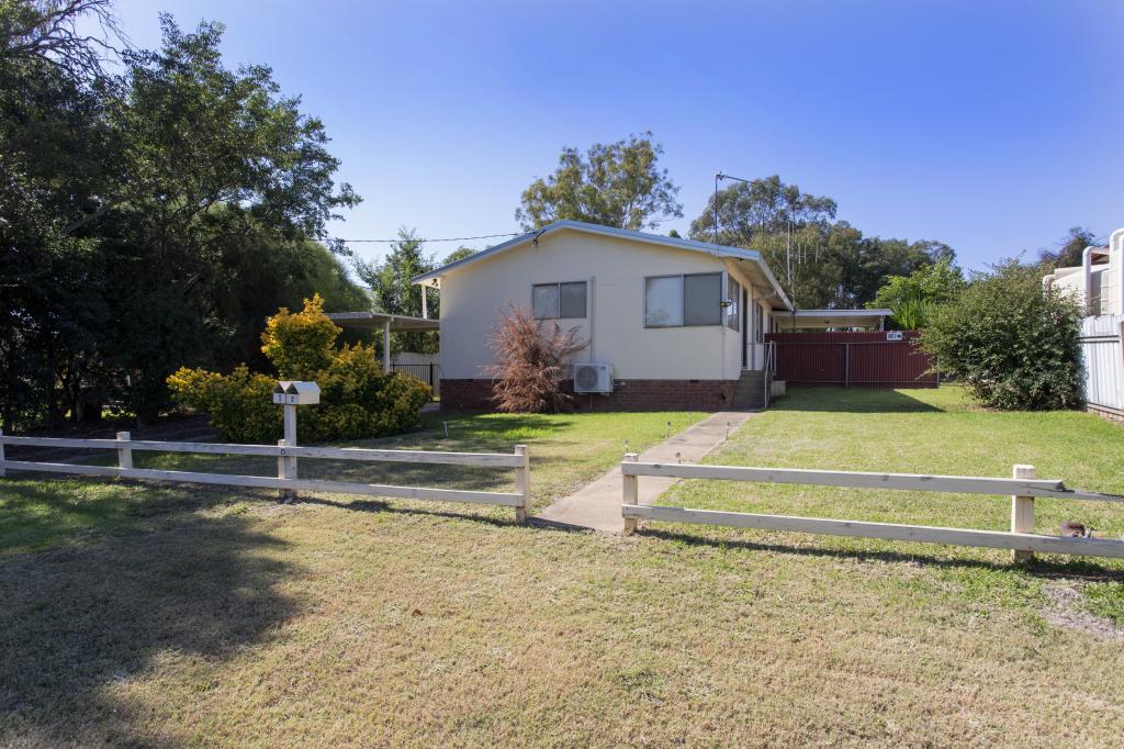 23 Bligh St, Cowra, NSW 2794