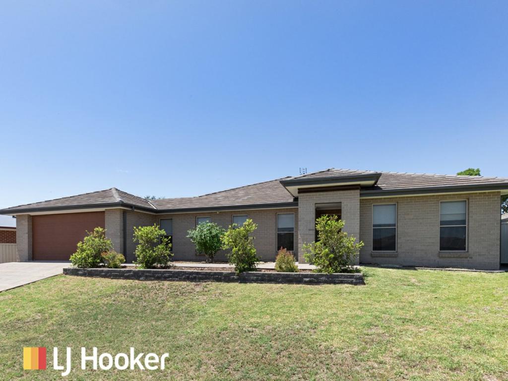 17 Warrah Dr, Calala, NSW 2340