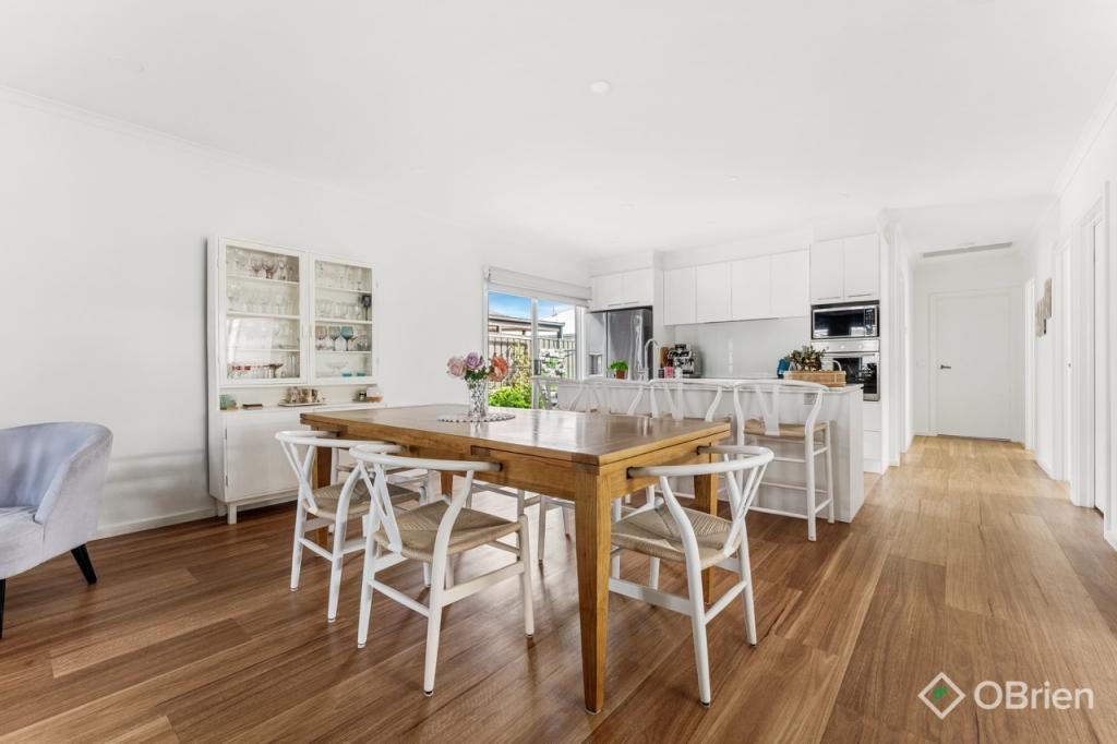 133/45 HEYTESBURY DR, OFFICER SOUTH, VIC 3809