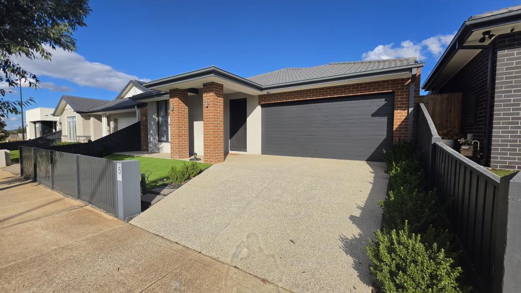 5 Greenview Ave, Rockbank, VIC 3335
