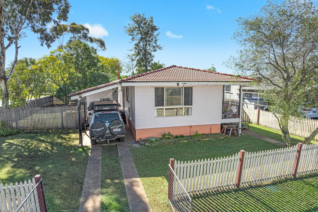 32 Milligan St, Oakey, QLD 4401