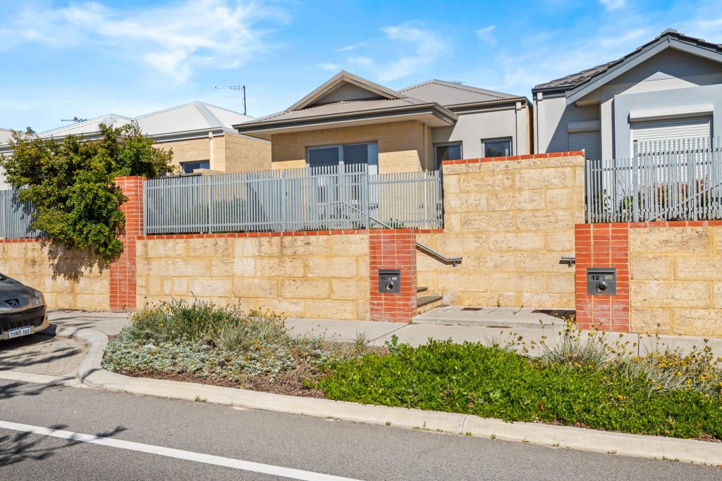 16 Roulettes Pde, Clarkson, WA 6030