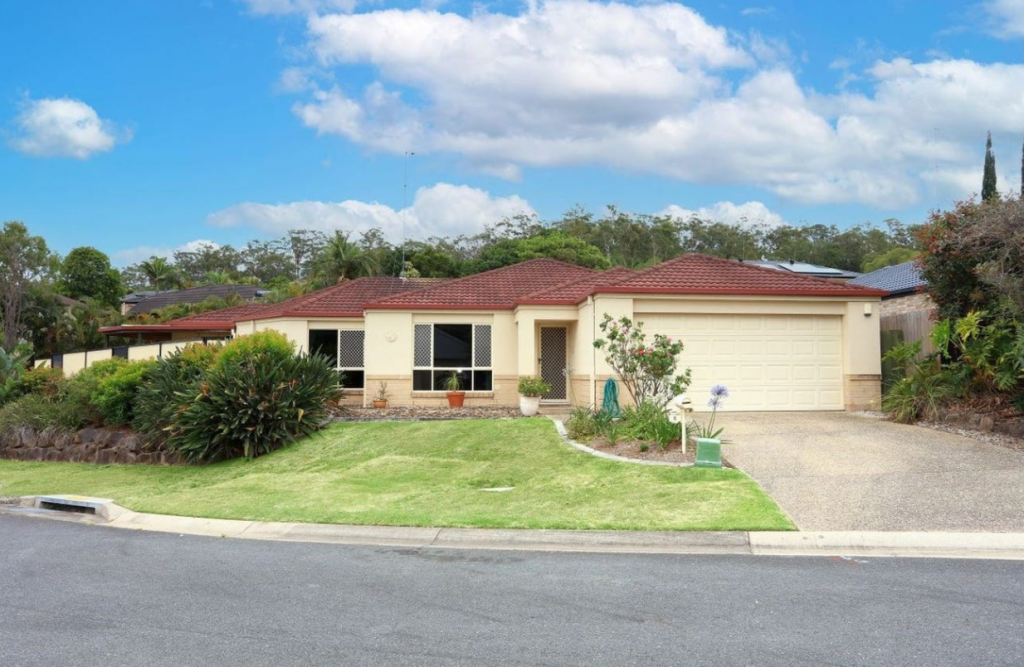 2 Tillys Pl, Burleigh Heads, QLD 4220