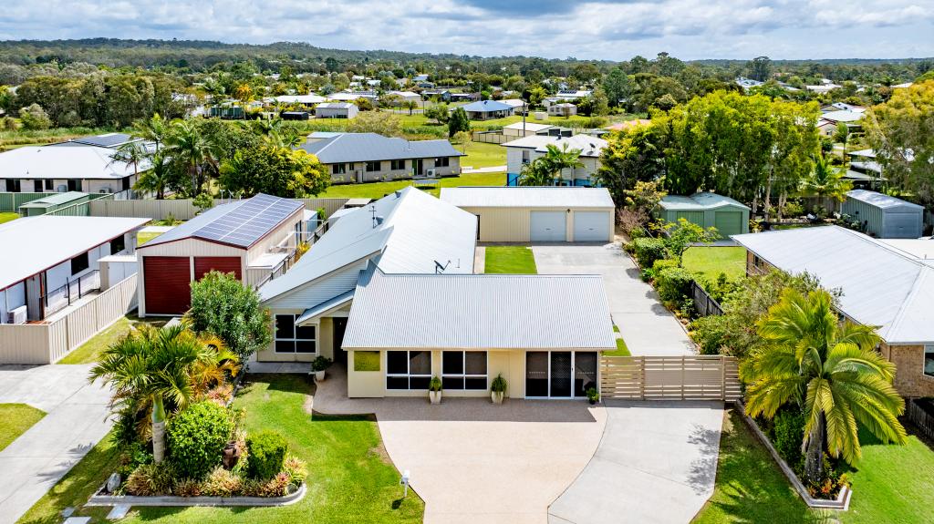 31 Canberra Ave, Cooloola Cove, QLD 4580