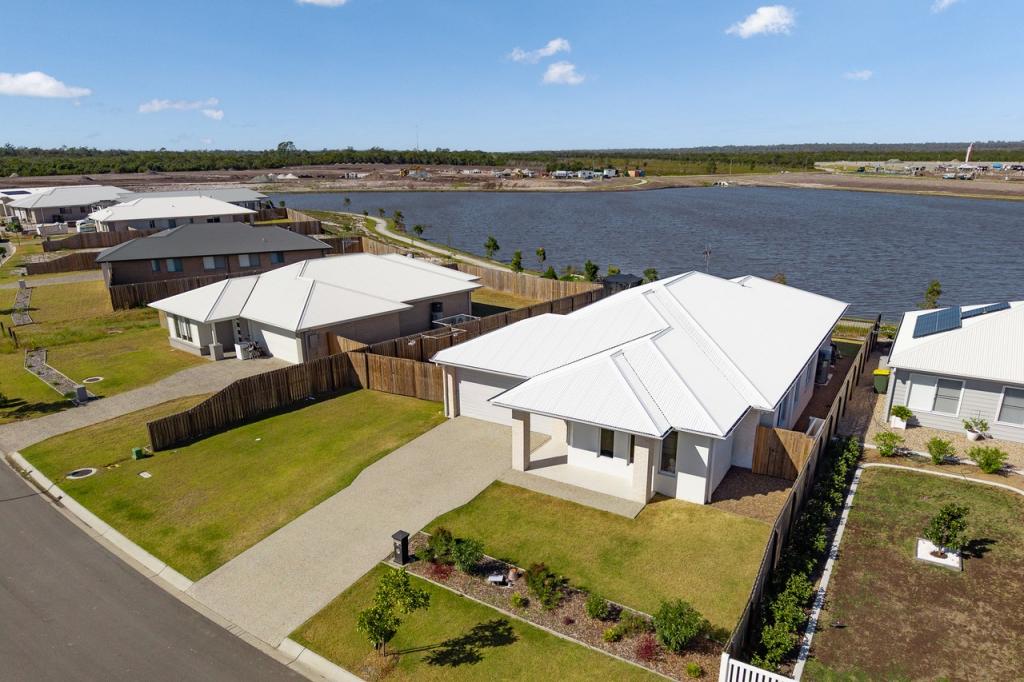 17 Northlakes Cct, Burrum Heads, QLD 4659