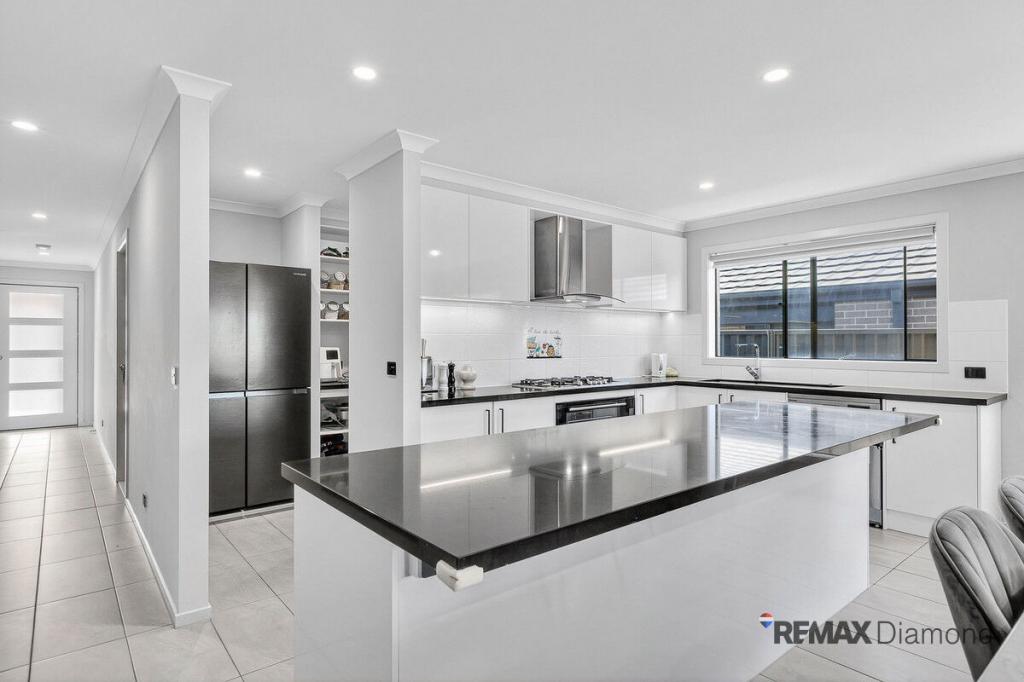 11 Heavenly Cres, Pakenham, VIC 3810