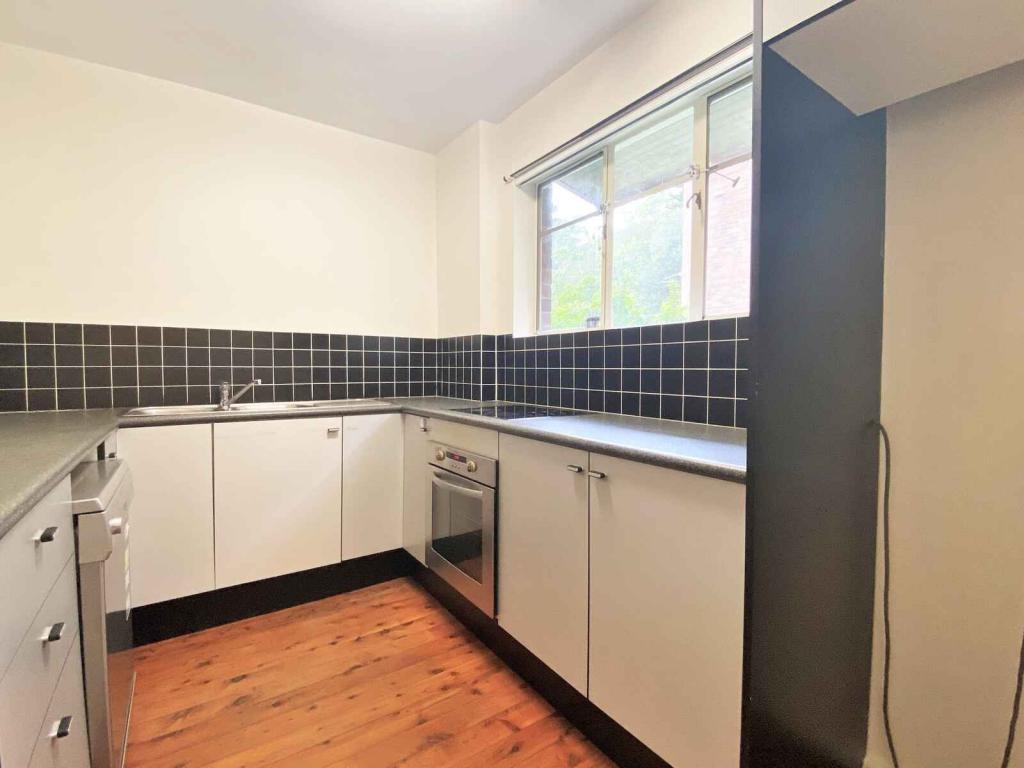 8/18A EWART ST, MARRICKVILLE, NSW 2204