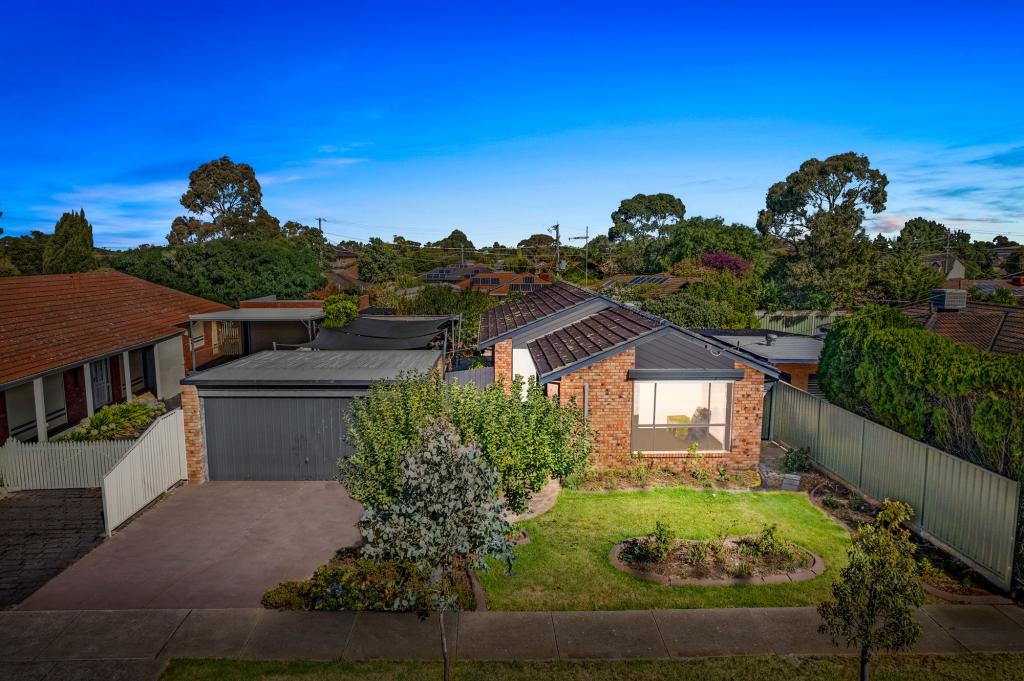 11 Lamb Gr, Hoppers Crossing, VIC 3029