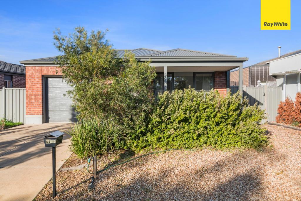 44 Parkleigh Dr, Kurunjang, VIC 3337