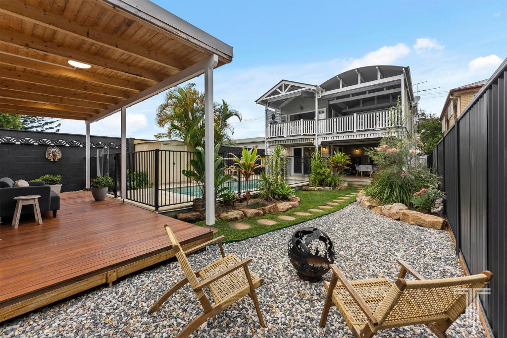 76 MILSOM ST, COORPAROO, QLD 4151