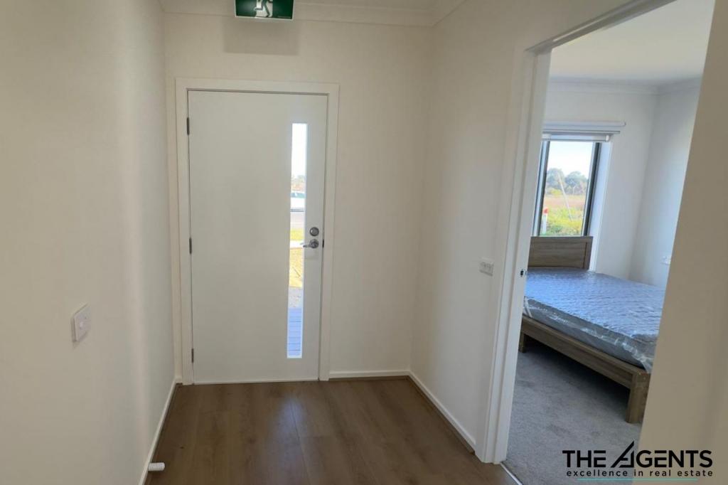 28 Panoramic Dr, Morwell, VIC 3840