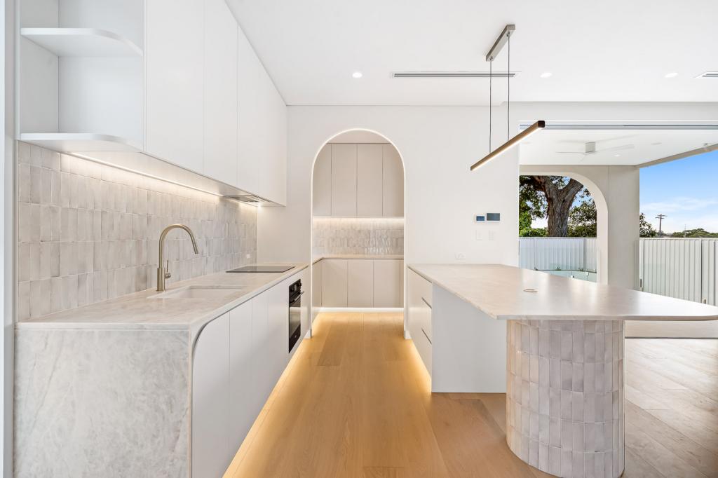4 Moreton Ave, Kingsgrove, NSW 2208