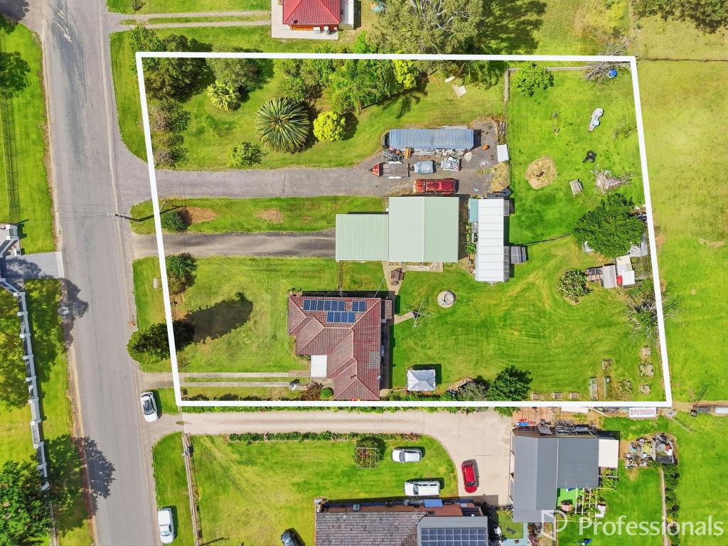 28 CHISHOLM RD, CATHERINE FIELD, NSW 2557