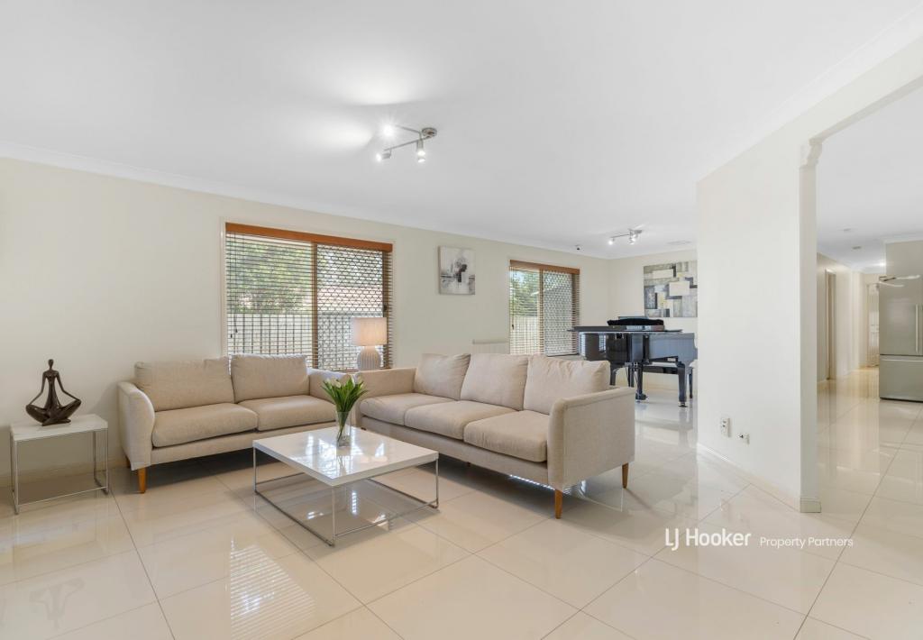 105 Bannockburn Cres, Parkinson, QLD 4115