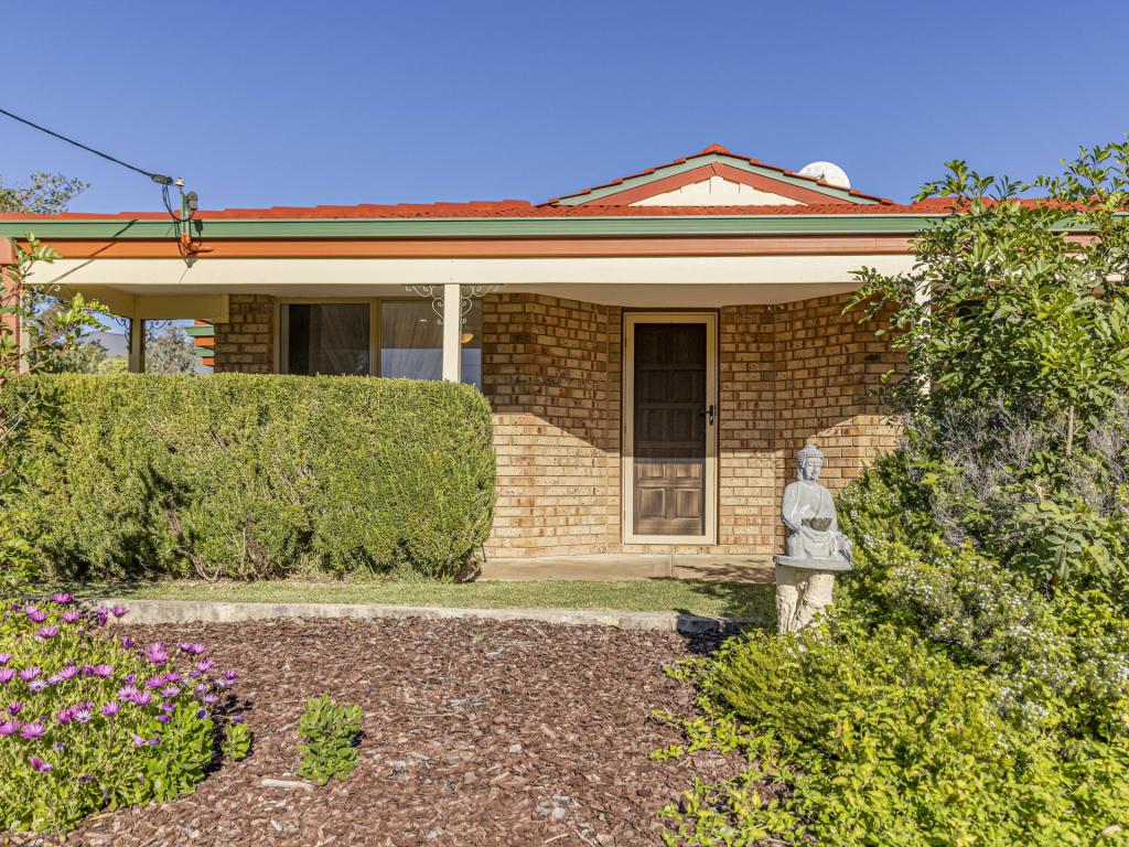 83 Moorpark Ave, Yanchep, WA 6035