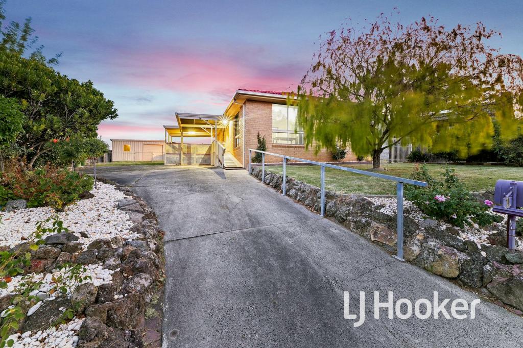 1 Robin Ct, Pakenham, VIC 3810