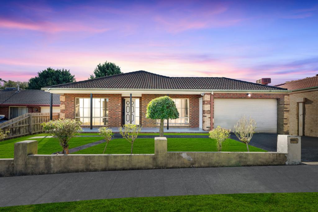 8 Slessor Ave, Lynbrook, VIC 3975