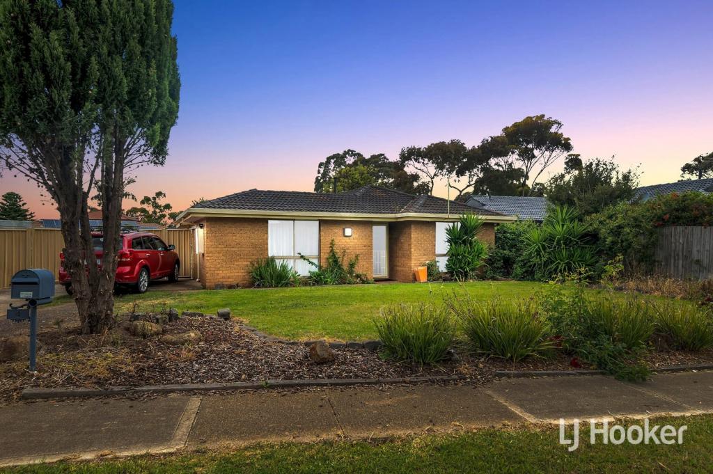 4 Argyll Cct, Melton West, VIC 3337