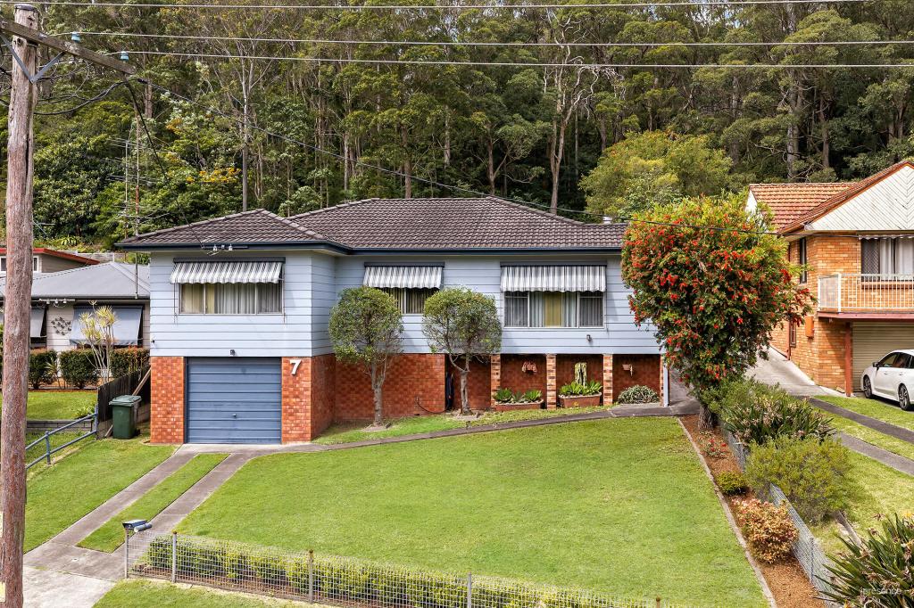 7 Coronation St, Warners Bay, NSW 2282