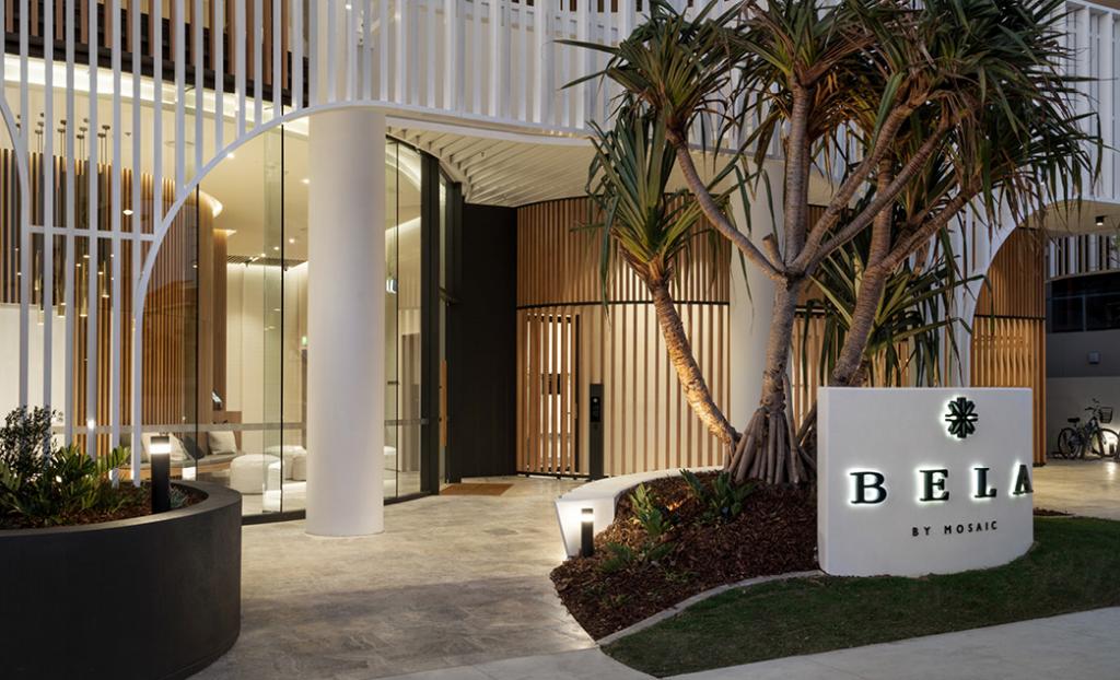 304/43 PEERLESS AVE, MERMAID BEACH, QLD 4218