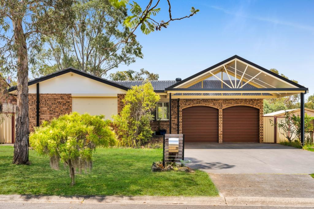 29 Lillyvicks Cres, Ambarvale, NSW 2560