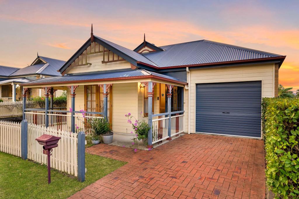 3 Moonbeam St, Springfield Lakes, QLD 4300