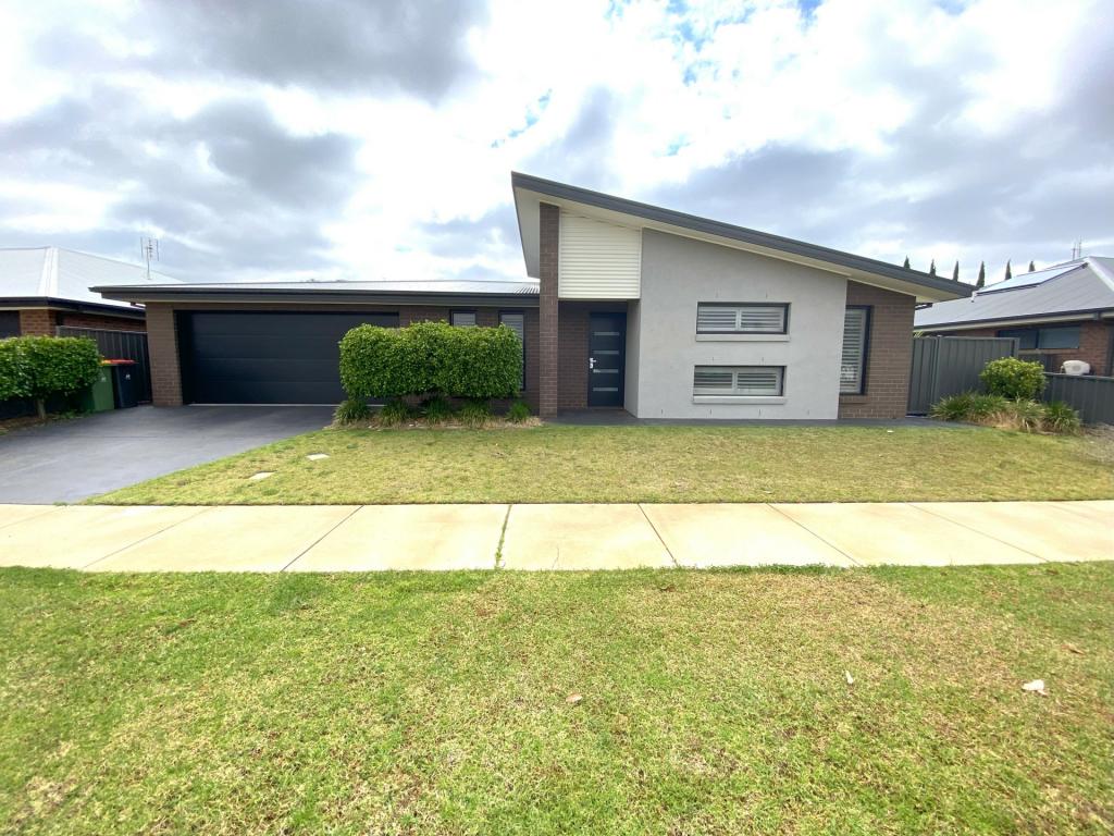 16 Sandalwood Ave, Swan Hill, VIC 3585