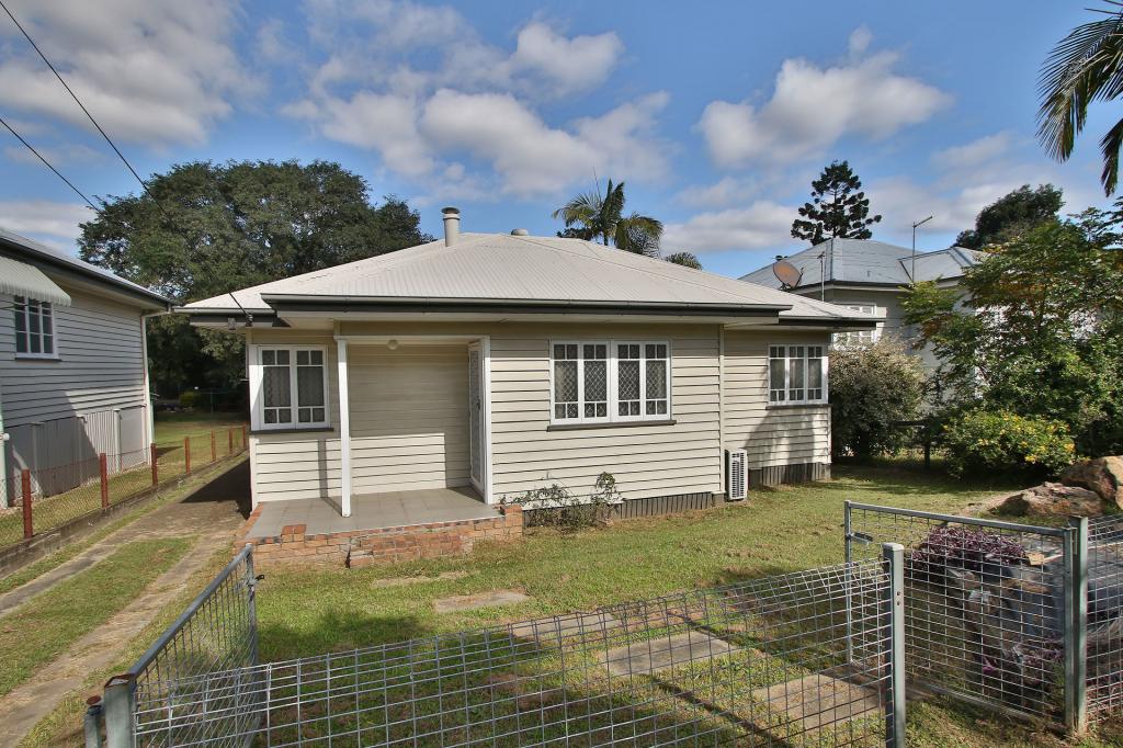 22b Moffatt St, Ipswich, QLD 4305