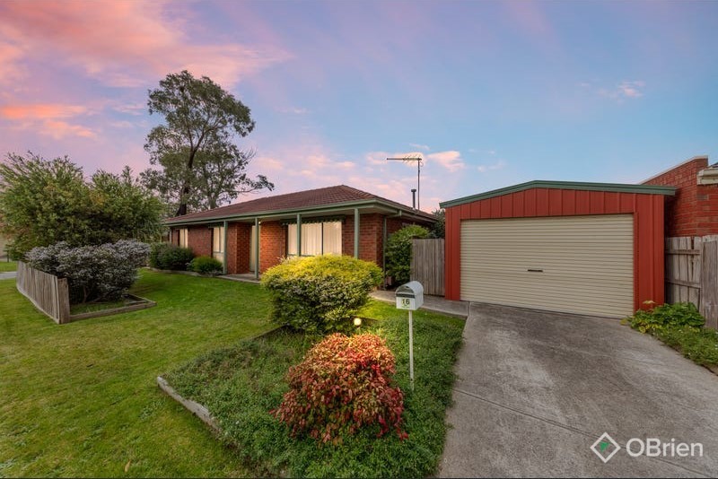 16 Holt Pl, Pakenham, VIC 3810