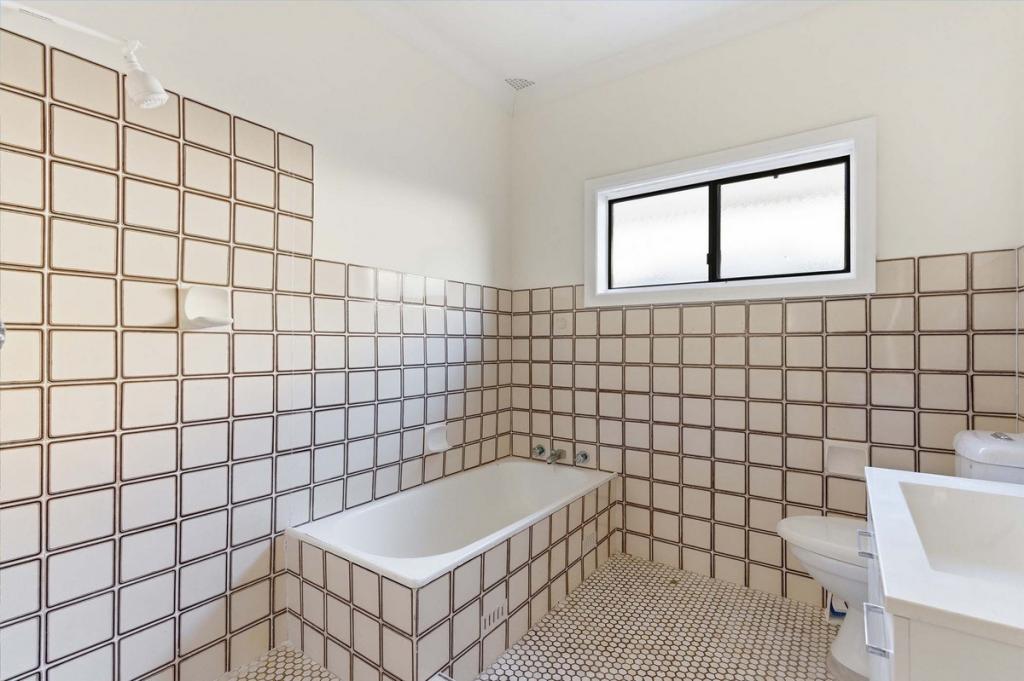 5 Simpson St, The Entrance North, NSW 2261