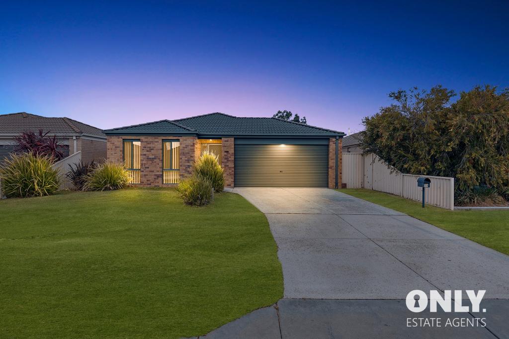 19 Salvia Ave, Pakenham, VIC 3810