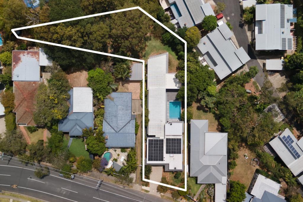 37 STUARTHOLME RD, BARDON, QLD 4065