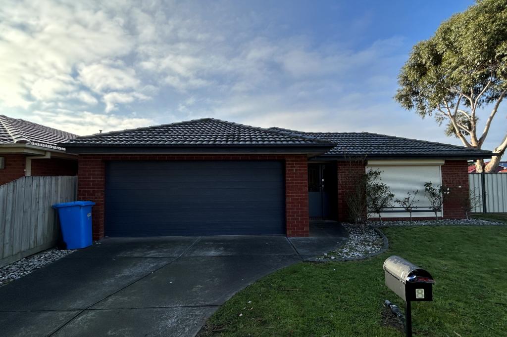 8 MAHOGANY CL, HAMPTON PARK, VIC 3976