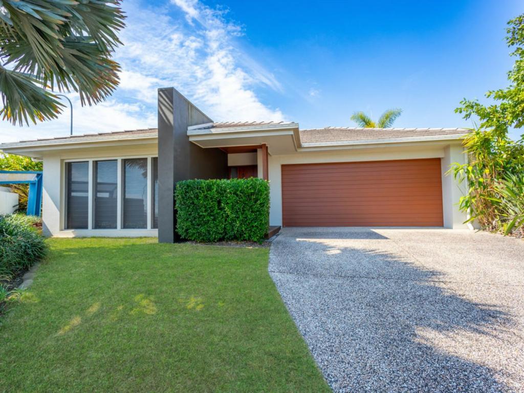 2 Dandenong Ave, Redbank Plains, QLD 4301