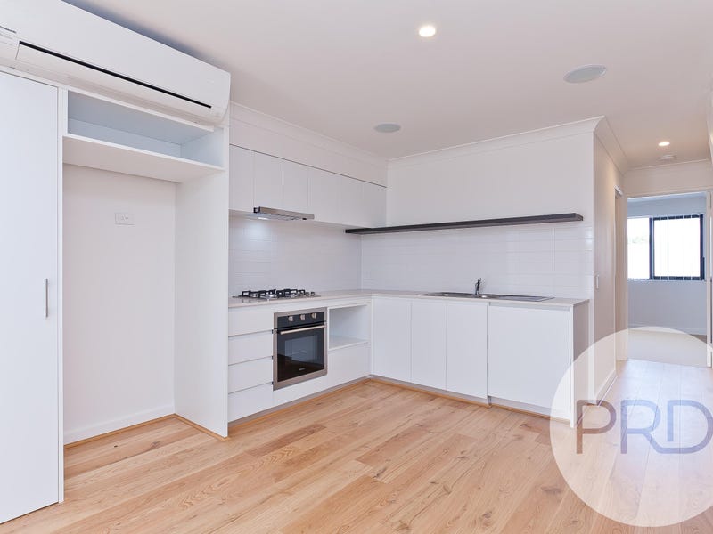 25/1 Glenariff Bvd, Canning Vale, WA 6155