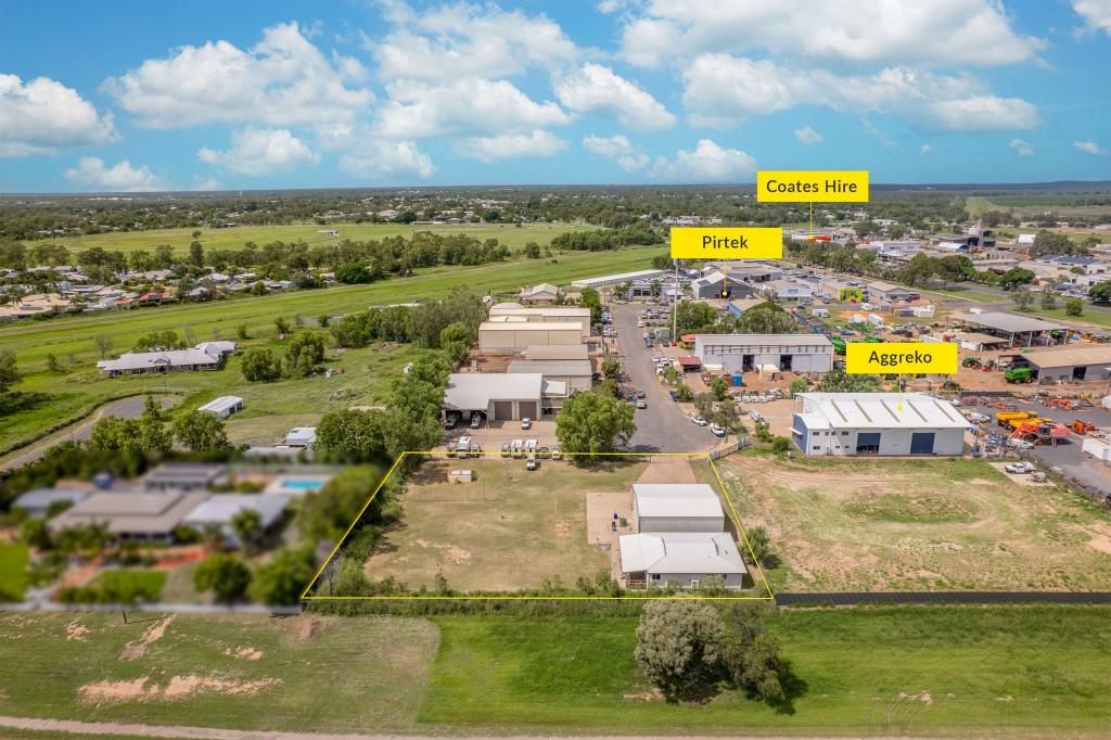 32 Hawkins Pl, Emerald, QLD 4720