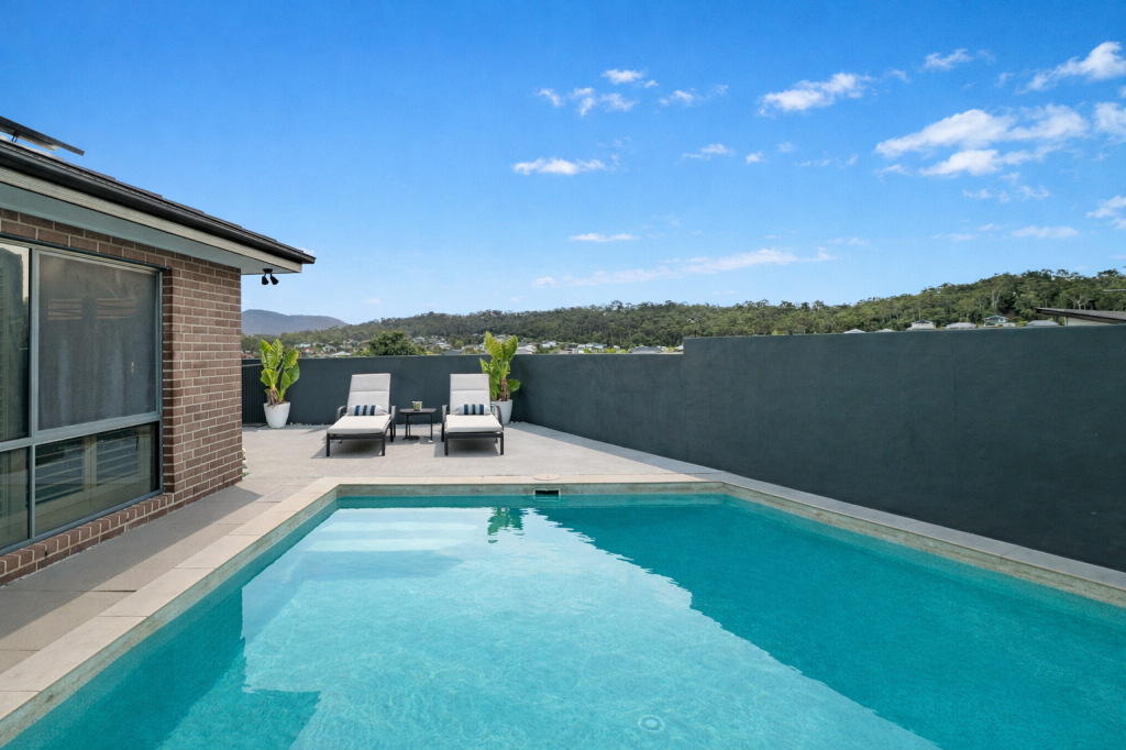 24 Butcher Bird Cct, Upper Coomera, QLD 4209