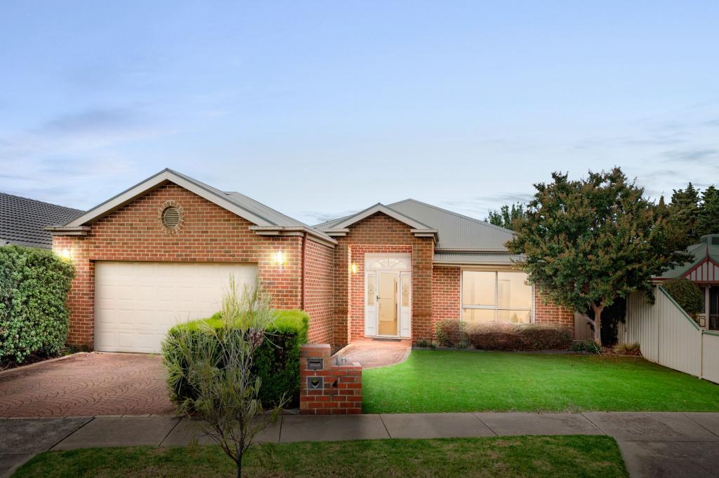 4 Paisley Ct, Werribee, VIC 3030