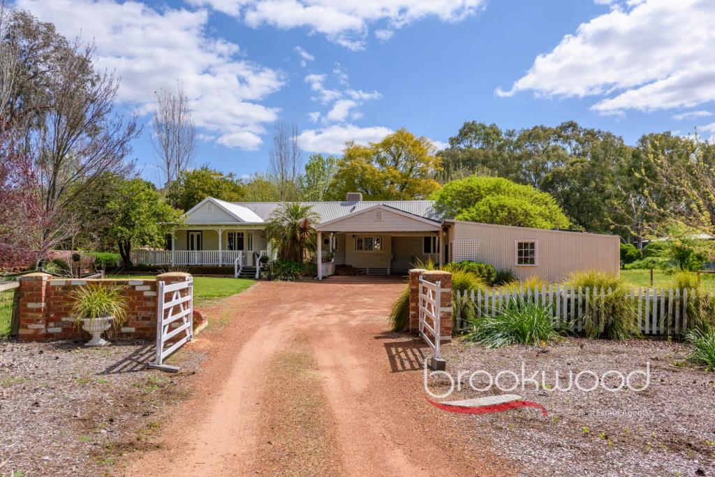 1395 Sexton St, Sawyers Valley, WA 6074
