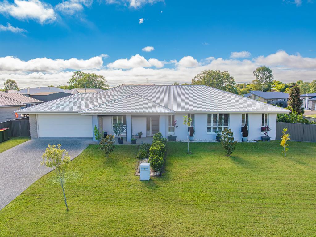 2 Hampton Ct, Southside, QLD 4570