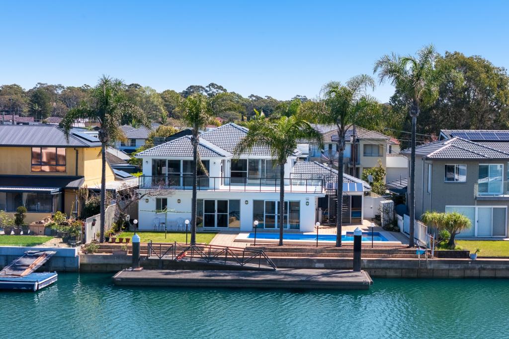 30 Macintyre Cres, Sylvania Waters, NSW 2224