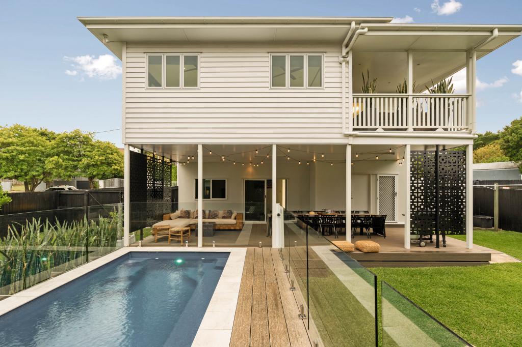 27 Agnes St, Shorncliffe, QLD 4017