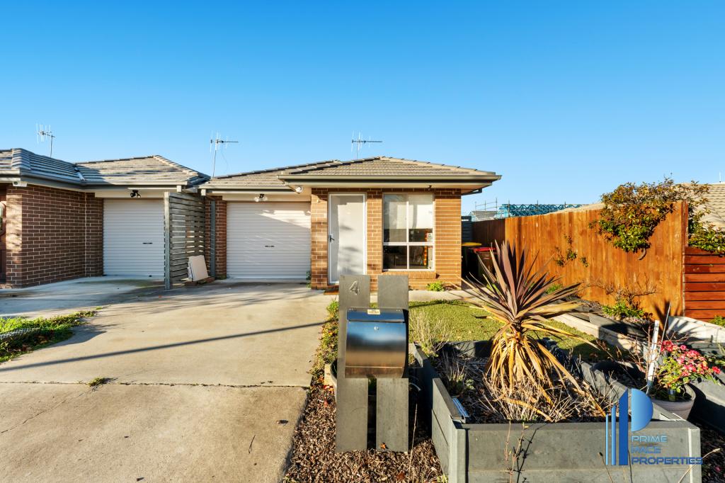 4 Rockwood St, Casey, ACT 2913
