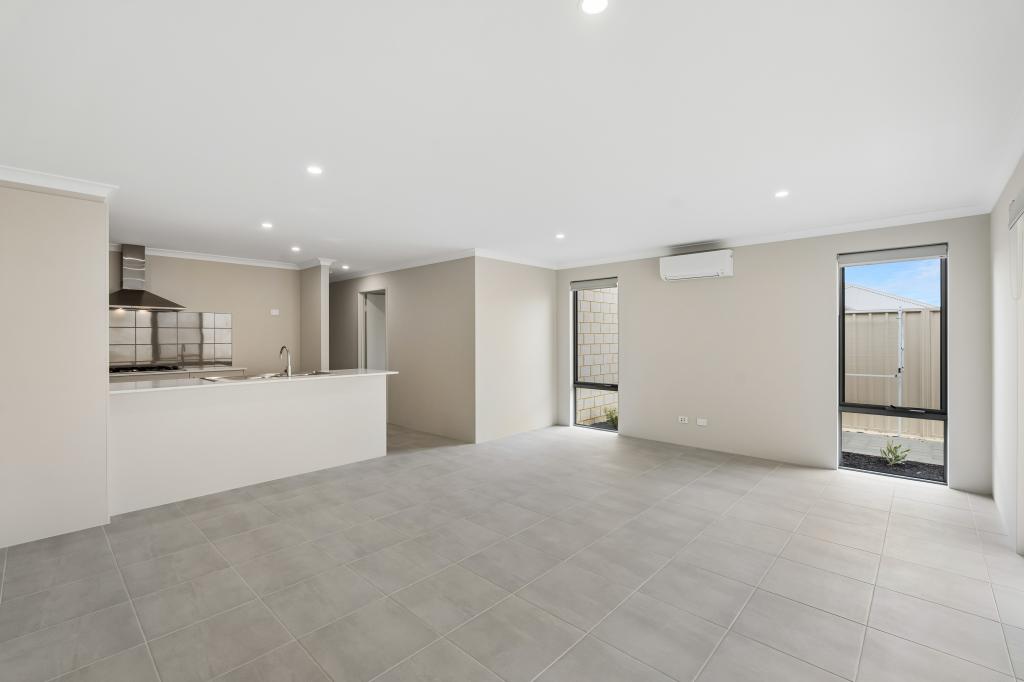 44 Lunarossa Dr, Two Rocks, WA 6037
