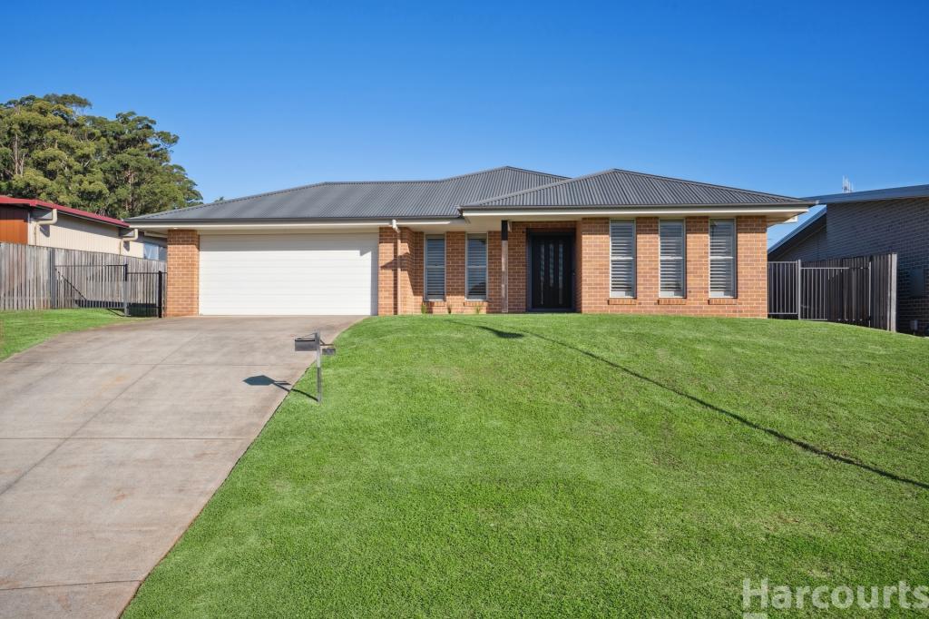 33 Salmean Cct, Port Macquarie, NSW 2444