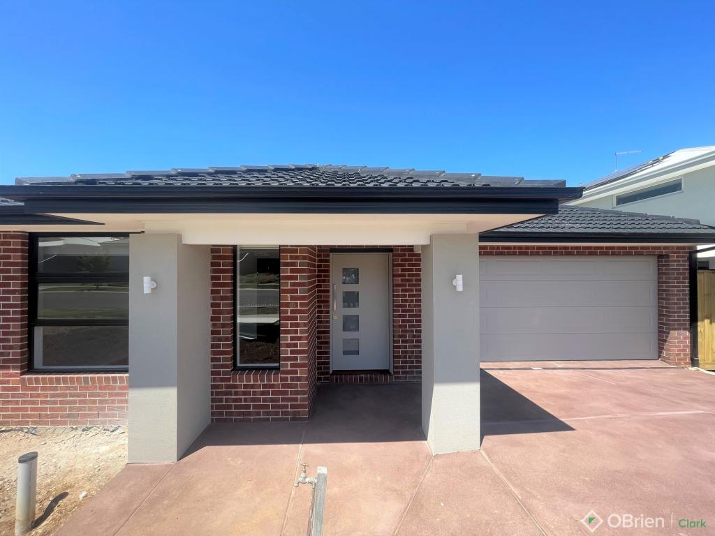 13 DOWNTON ST, WARRAGUL, VIC 3820