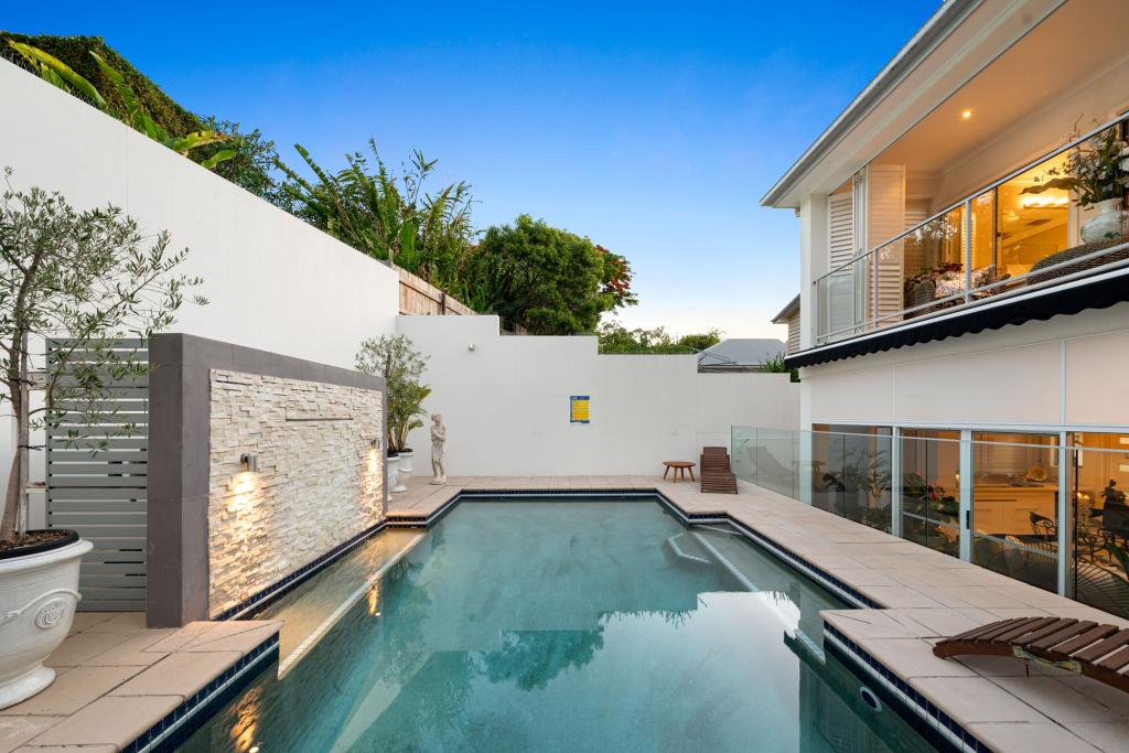 21 Lynell St, Hamilton, QLD 4007