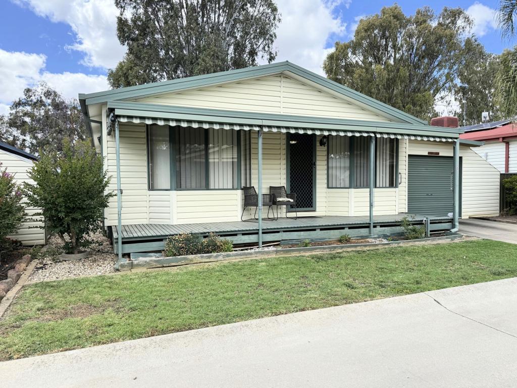 22 Lakeside Drive, Oasis Village, Cobram, VIC 3644
