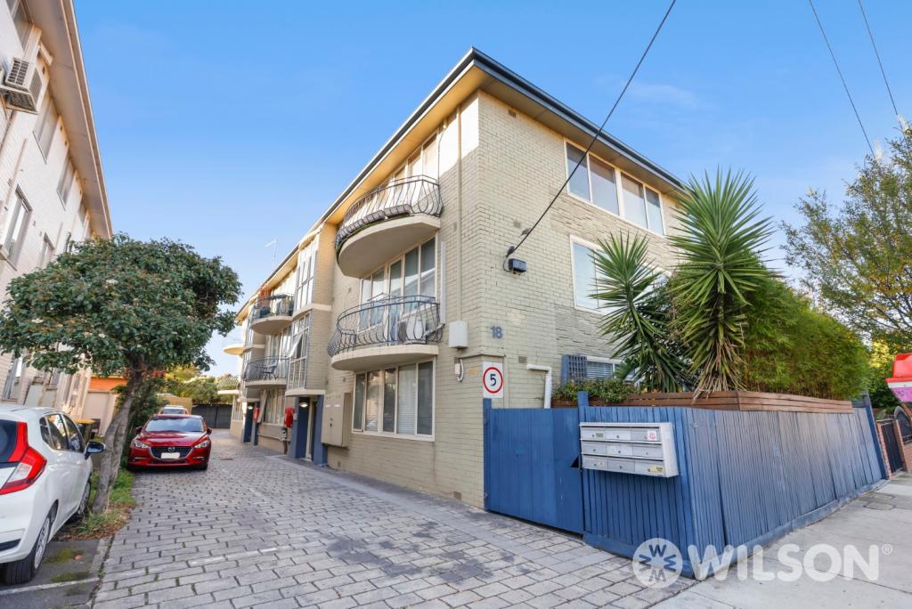 7/18 Chapel St, St Kilda, VIC 3182